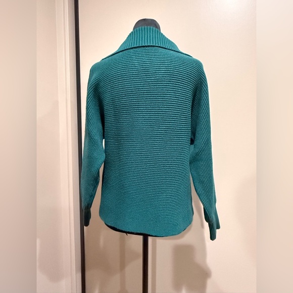 Vince Deep Green Cozy V-Neck Ribbed Sweater - Picture 4 of 7
